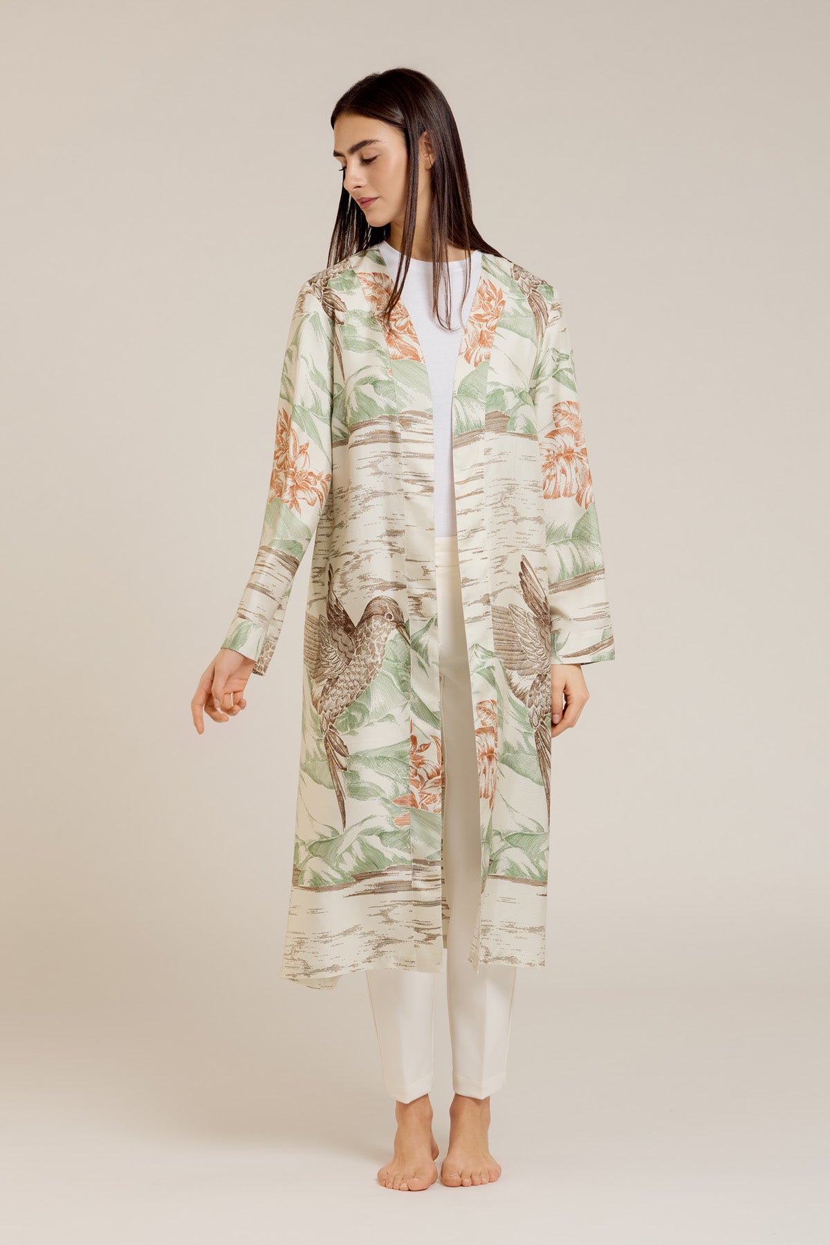 Selva — Kimono slim in seta con stampa naturalistica beige, verde salvia e terracotta